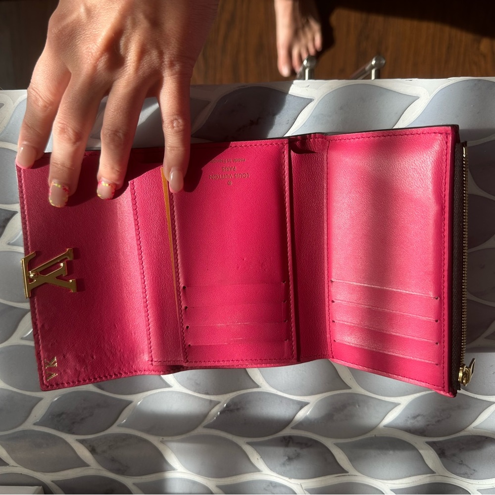 Louis Vuitton Capucines Leather Wallet